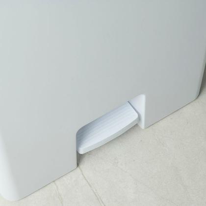 Imagem de Lixeira Pedal 30 Litros Trium Com Aro Para Saco, Cozinha