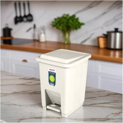 Imagem de Lixeira Plástica 7 Litros com Pedal Cesto de Lixo Bege Banheiro Cozinha - SR2207 Sanremo