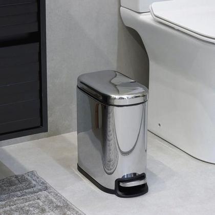 Imagem de Lixeira Retangular Slim Inox 6L Com Pedal E Fechamento Suave Da Tampa 29x14x30cm - GH115