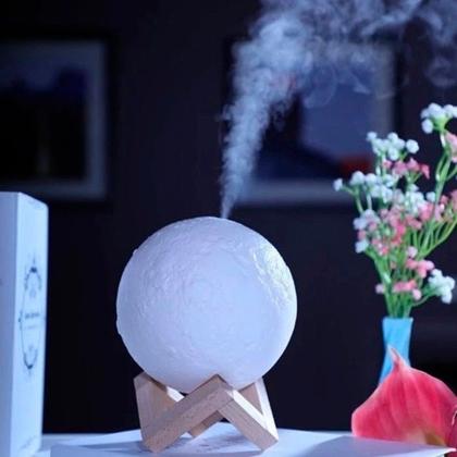 Imagem de LUA Lâmpada Luz Aroma Essencial Ultra-fresco Mist Umidificador Purificador De Ar Luz Noite