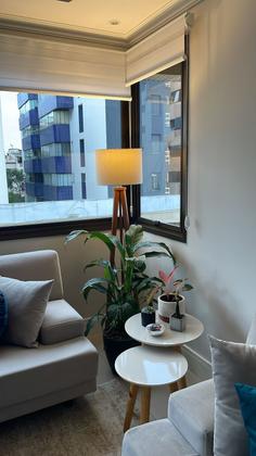 Imagem de Luminária Abajur de Chão Tripé Niple com Cúpula de Tecido Linho