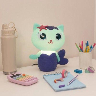 Imagem de Luminária Abajur De Mesa Mercat Casa Mágica Da Gabby Gaby Usare 3D Sereia Infantil Menina Sala Quarto Casa Estante Rack Decoração Decorativa Aparador