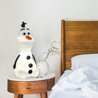 Imagem de Luminária De Mesa Olaf Frozen Disney Abajur Bivolt 3D Led Menino Menina Decorativa Casa Sala Quarto Escritório Rack Estante Aparador Enfeite