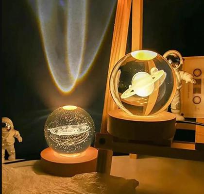 Imagem de Luminária Decorativa Globo LED Com Interruptor On e Off Lua Via Láctea Sistema Solar Bola De Cristal