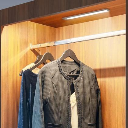 Imagem de Luminaria LED 3 Tons Sensor de Presença Movimento 3 Modos USB Bateria Recarregavel Armario Closet Quarto Sala Escada