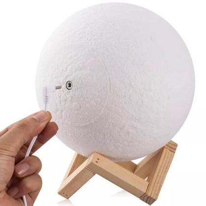 Imagem de Luminária Lua 3D Muda Cor Suporte Madeira Remoto LUA Com CONTROLE