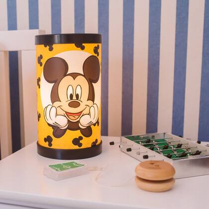 Imagem de Luminária Lumis Abajur de Mesa Decoração Minions