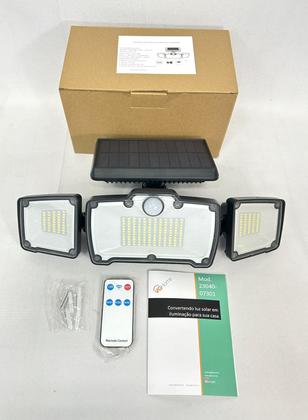 Imagem de Luminária Solar com Sensor e Controle Remoto 218 leds 3 cabeças placa acoplada