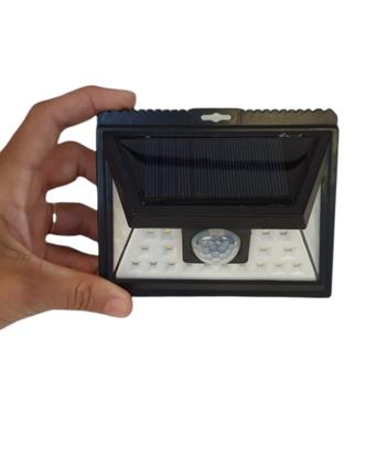 Imagem de Luminária Solar Refletor Led Solar Com Sensor de Movimento