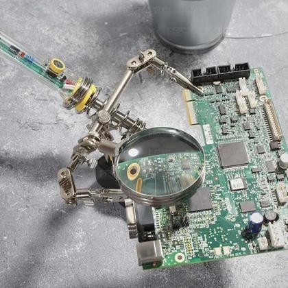 Imagem de Lupa Mesa Bancada Suporte Garra Ferro De Soldagem Eletrônica