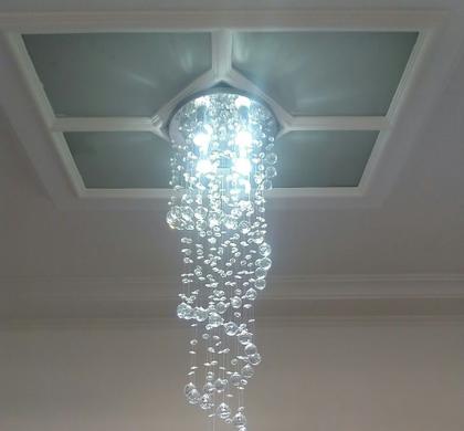 Imagem de Lustre Espiral Para Quarto/ Hall/ Sala, Com 1 Metro de Altura, Com 39 Esferas de Cristais Legítimos K9 de 30mm.