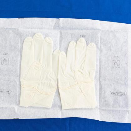 Imagem de Luva Látex Cirúrgica Estéril Descarpack com Pó 50 Pares 100 unidades