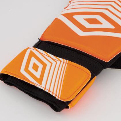 Imagem de Luva Umbro Goleiro Basic Laranja e Preta
