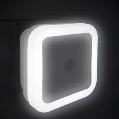 Imagem de Luz Noturna LED Luminária Abajur de Tomada Com Sensor Automático - Vila toy