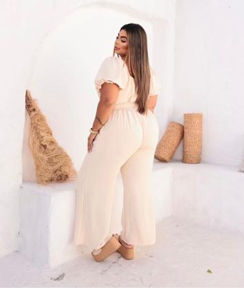 Imagem de Macacão Bruna manga princesa tecido Duna com cinto