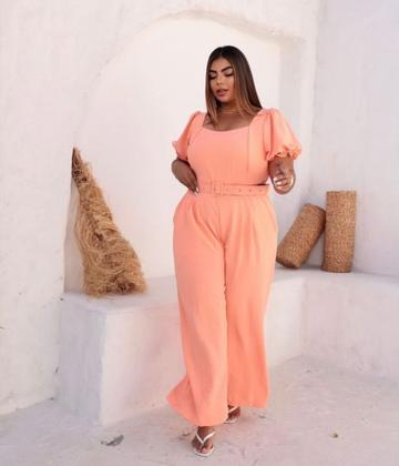 Imagem de Macacão Bruna manga princesa tecido Duna com cinto