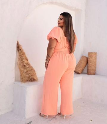 Imagem de Macacão Bruna manga princesa tecido Duna com cinto