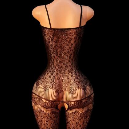 Imagem de Macacão Feminino em Malha com Alças Finas e Recortes Vazados Tamanho Único