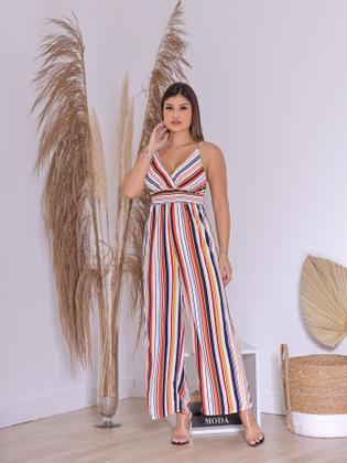 Imagem de Macacão Feminino Listrado de Alcinha, Cintura com Elástico, Detalhe nas Costas