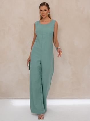 Imagem de Macacão Longo Feminino com Design Amplo e Bolsos Elegantes