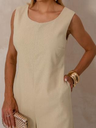 Imagem de Macacão Longo Feminino com Design Amplo e Bolsos Elegantes