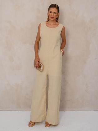 Imagem de Macacão Longo Feminino com Design Amplo e Bolsos Elegantes