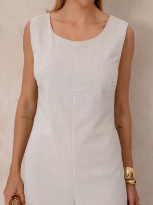 Imagem de Macacão Longo Feminino com Design Amplo e Bolsos Elegantes