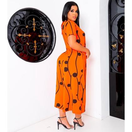 Imagem de Macacão Pantacourt Saruel Moda Feminino Estiloso com bolsos Macaquinho Soltinho Ótima qualidade e acabamento perfeito 