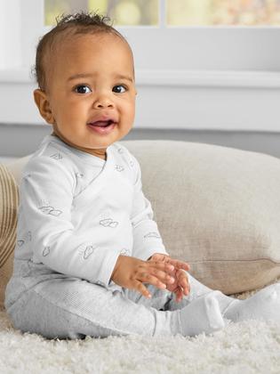 Imagem de Macacões Simple Joys da Carter's Baby Boys de 6 a 9 meses, pacote com 4