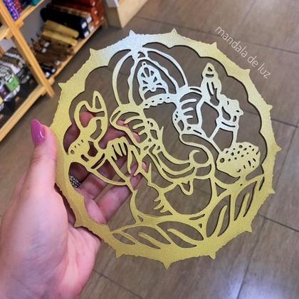 Imagem de Mandala de MDF Ganesha Dourada 20cm - Modelo C