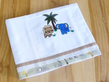 Imagem de Manta de Bebê Cueiro + Fraldinhas de Boca 100 Algodão com Bordado