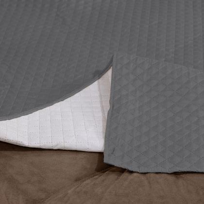 Imagem de MANTA IMPERMEÁVEL PARA SOFÁ RETRÁTIL E RECLINÁVEL DOIS LUGARES DE 1,10m COM PORTA COPOS