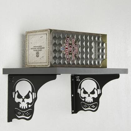 Imagem de Mão Francesa Aço Preta 20cm Caveira Gamer Decorativa para Prateleira Zarg