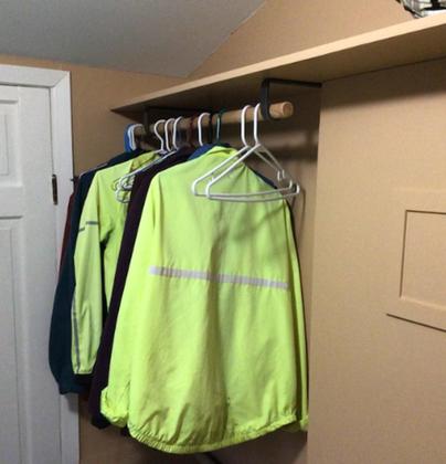 Imagem de Mão Francesa Reforçada 25cm Com Suporte Cabide Para Roupas 2