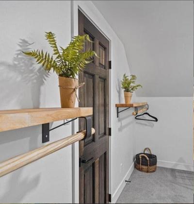 Imagem de Mão Francesa Reforçada 25cm Com Suporte Cabide Para Roupas 2