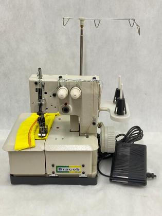 Imagem de Máquina De Costura Galoneira Semi Industrial Bracob 2 Ag 110