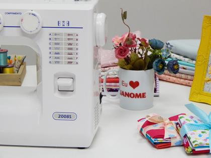 Imagem de Máquina de Costura Modelo 2008S Janome 14 Tipos de Pontos Portátil Ideal Para Consertos em Geral