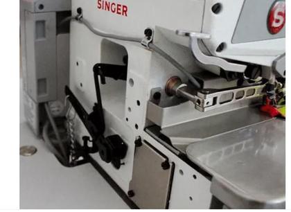 Imagem de Máquina De Costura Overlock Singer Direct Drive 3 Fios 110v
