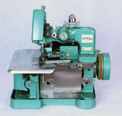 Imagem de Máquina de Costura Overloque Semi Industrial Com Mesa - GN1-6D 110V