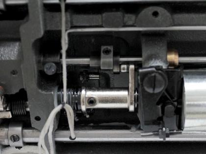 Imagem de Máquina de Costura Reta c/ Direct Drive e Corte H2