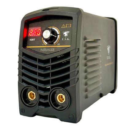 Imagem de Máquina Solda Mini Inversora Mma Eletrodo 130a Portátil 220v USK C/ Acessórios Profissional Digital