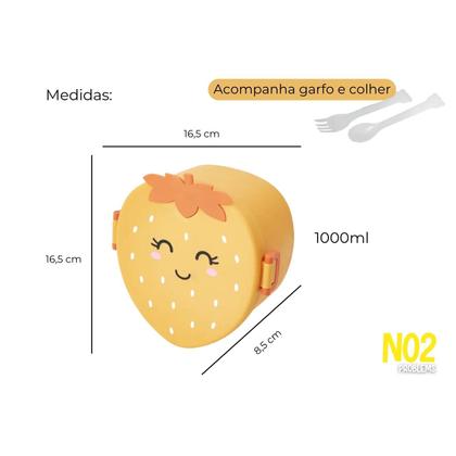 Imagem de Marmita Infantil Lancheira Formato Morango Talheres Praticidade Versatilidade Material Resistente Compacto