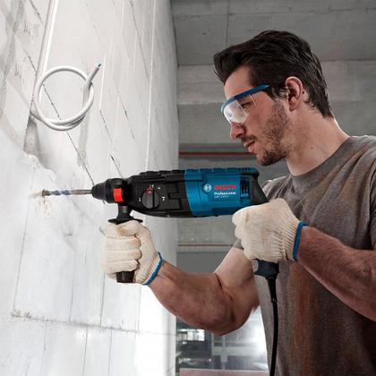 Imagem de Martelete Perfurador de 820 Watts 220 Volts Rompedor SDS Plus GBH 2-24 D com Maleta e 7 Peças - 0615A001NV000 - BOSCH
