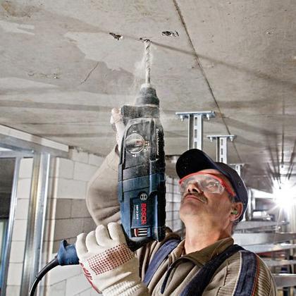 Imagem de Martelete Perfurador Rompedor Profissional 220v 820w - Bosch