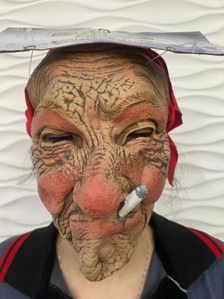 Imagem de Máscara Velha Nana com Bandana Halloween
