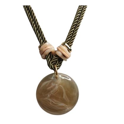Imagem de Maxi colar feminino com corda e resina elegante presente