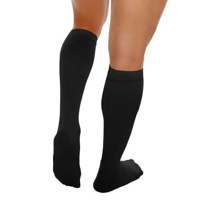 Imagem de Meia 3/4 Compressão Kendall 1802 Masculina 15-20 MMHG Com Ponteira T. P/G