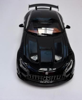 Mercedes-Benz AMG 500 SEL 6.8 ミニカー 1/18 Mercedes-Benz AMG 500 SEL 6.8 ミニカー 1/18