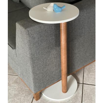 Mesa De Apoio Monopé Lateral Redonda Para Sofá Ou Cama Branca - Lubrano Imagem de Mesa De Apoio Monopé Lateral Redonda Para Sofá Ou Cama Branca