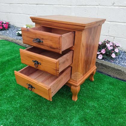 Imagem de Mesa de Cabeceira 3 Gavetas mesa de cabeceira com Pé Luiz XV Madeira de Demolição Sudeste Rústico